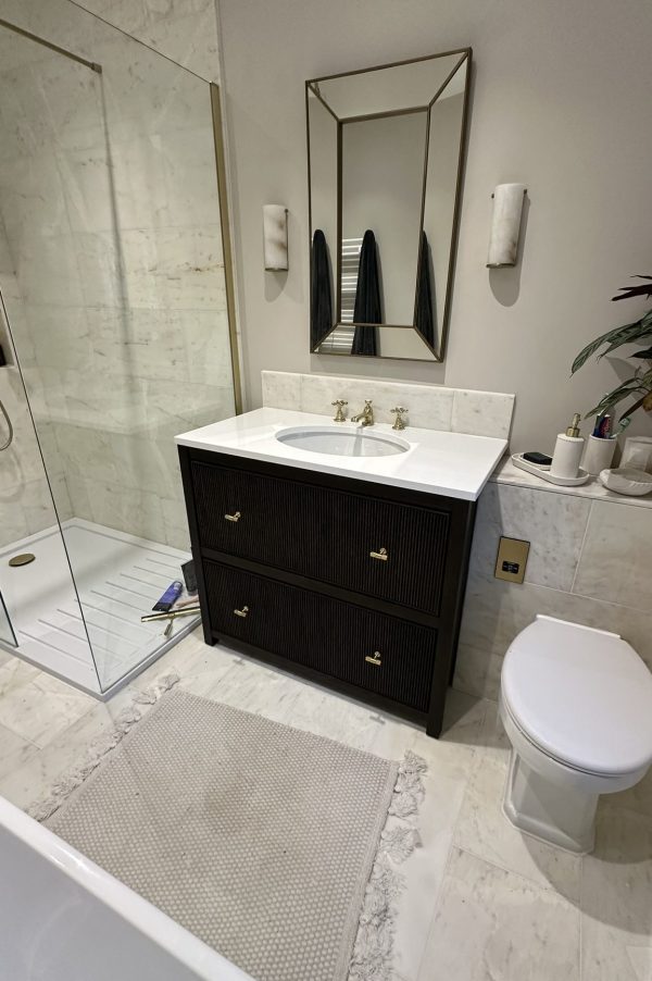 Chelsea Reeded Oak Bathroom Vanity Unit | Single Undermounted Basin